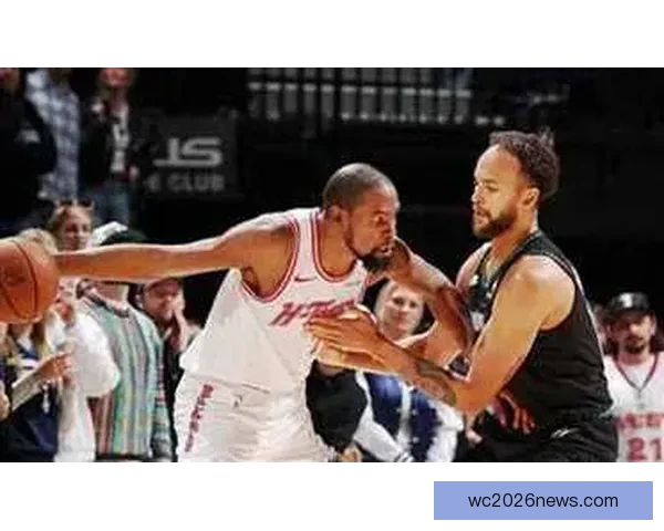 火狼大战裁判失误频出杜兰特罚球成争议焦点引热议